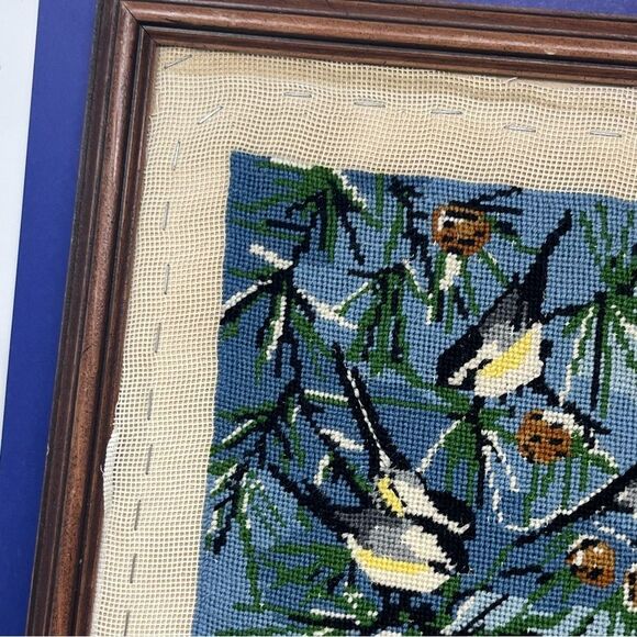 1980 Wood Framed Chickadee  Needlepoint Art (no glass) - Picture 3 of 9